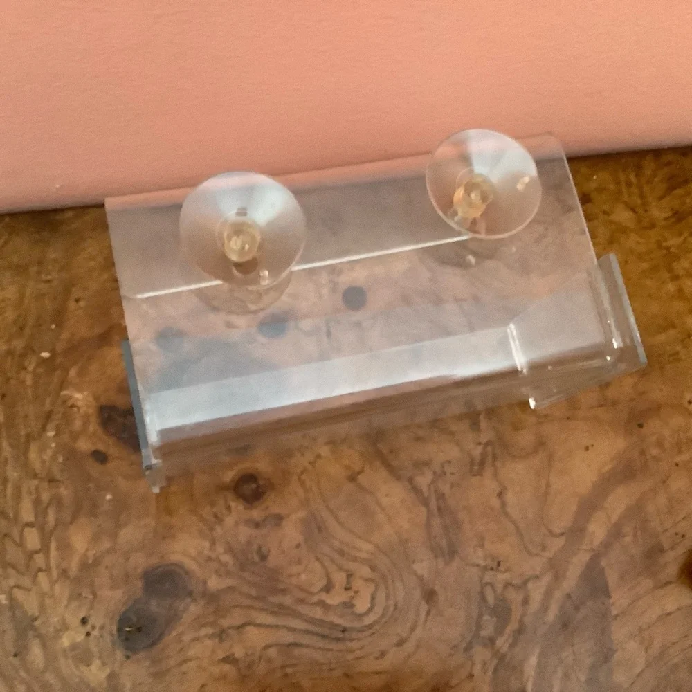 Duncraft Clear Transparent Window Bird Feeder - Two Suction Cups